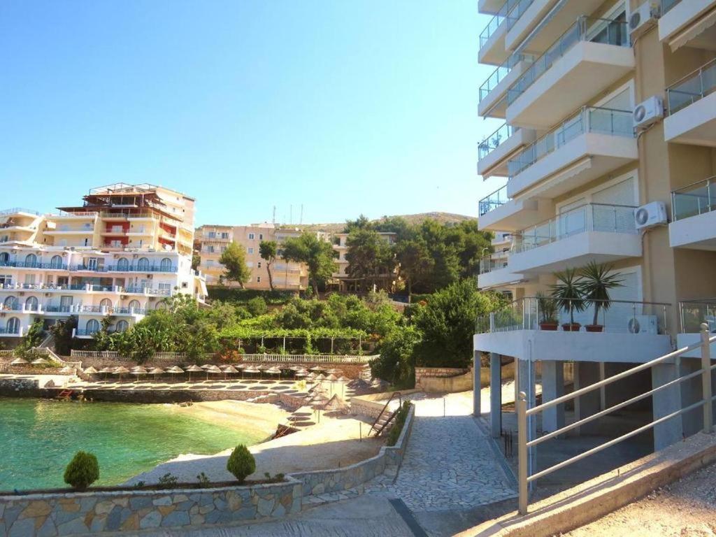 Golden 2 * Sarandë